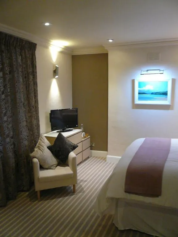 Bed & Breakfast One4B&B Cheltenham